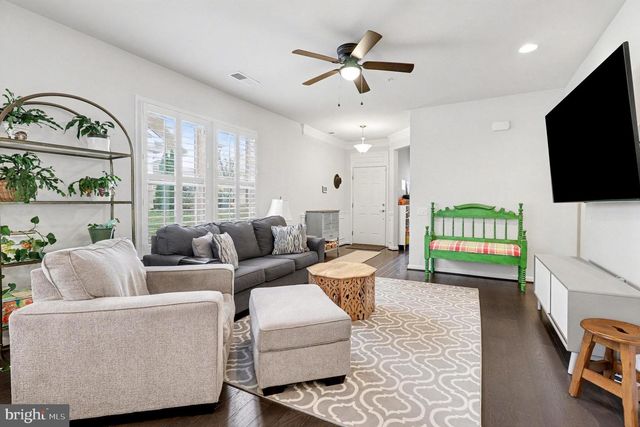 12 PENSACOLA ST, Fredericksburg, VA 22406