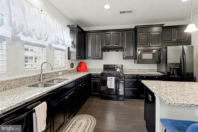 12 PENSACOLA ST, Fredericksburg, VA 22406