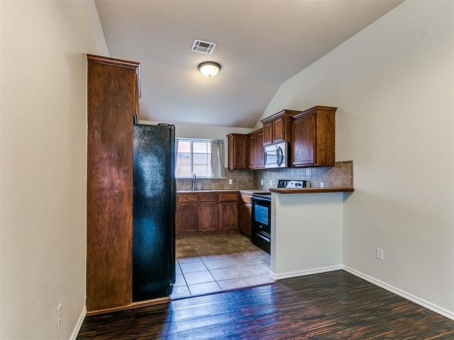 8001 Eagle Circle, Oklahoma City, OK 73135