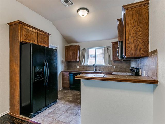 8001 Eagle Circle, Oklahoma City, OK 73135