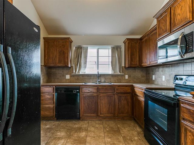 8001 Eagle Circle, Oklahoma City, OK 73135