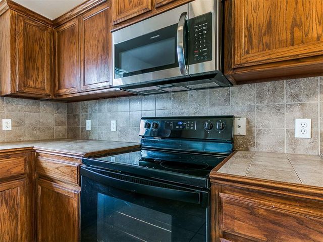 8001 Eagle Circle, Oklahoma City, OK 73135