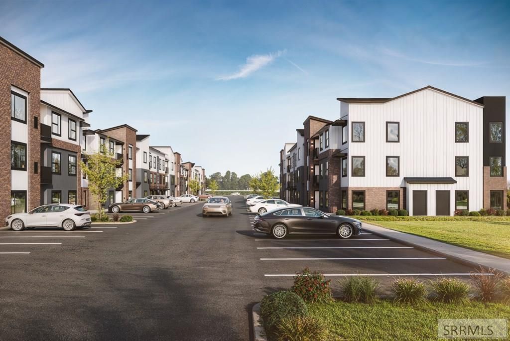 Image 3 of property listing at 796 E Sunnyside Road # 101, Idaho Falls, ID 83401