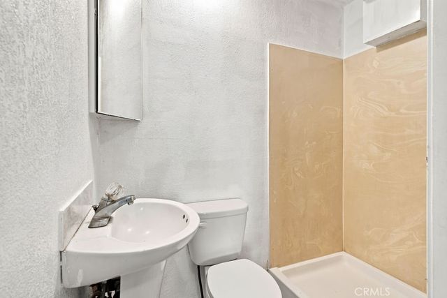 6807 N Cottage, Winton, CA 95388
