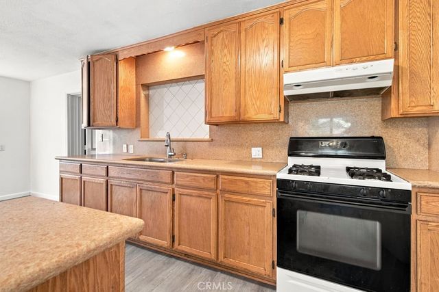 6807 N Cottage, Winton, CA 95388