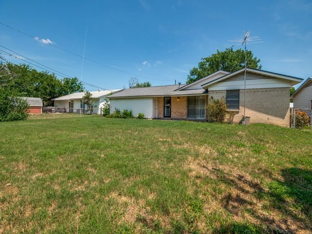 2504 W Rochelle Road, Irving, TX 75062
