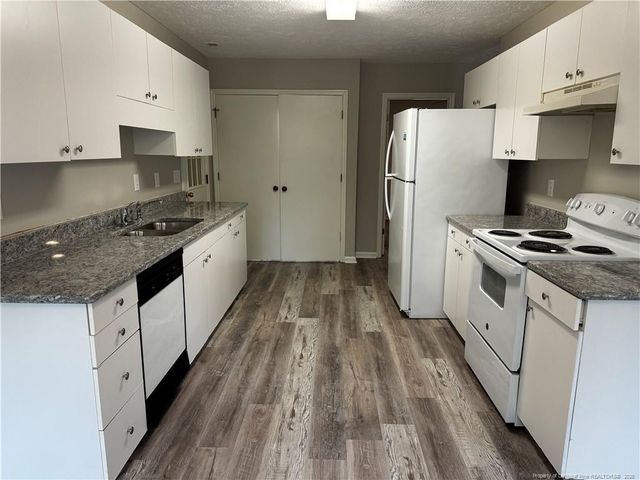 112 Thornbird Drive, Raeford, NC 28376
