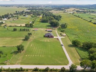 25 E 470 Road, Claremore, OK 74019