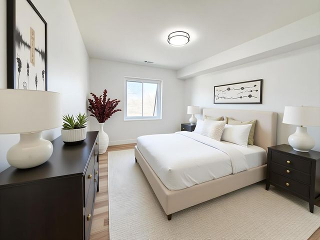 207 Uteg Street 302, Crystal Lake, IL 60014