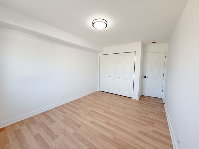 207 Uteg Street 302, Crystal Lake, IL 60014