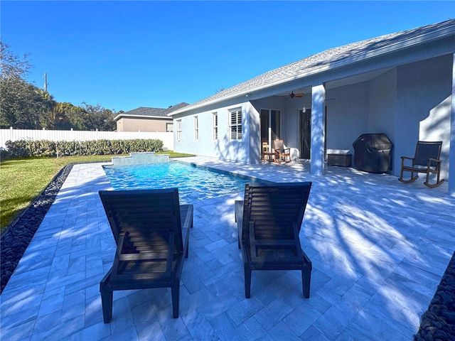 153 37TH Drive SW, Vero Beach, FL 32968
