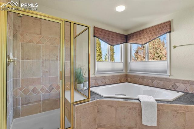 1720 Twilight Court, Longmont, CO 80504