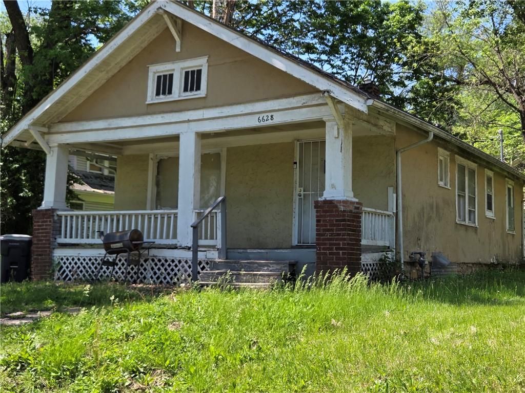 6628 Virginia Avenue, Kansas City, MO 64131
