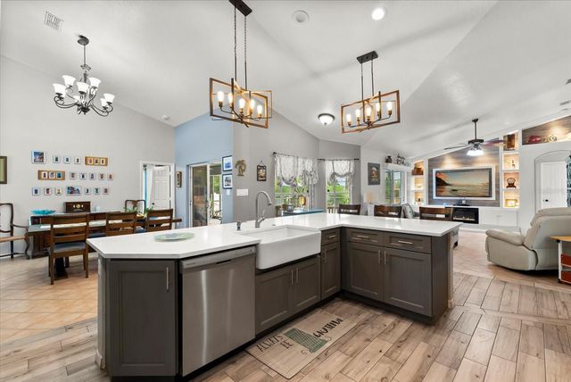 12724 SCOTTISH PINE LANE, Clermont, FL 34711