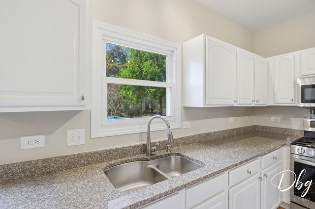 105 Wildflower Lane, Round Lake Beach, IL 60073