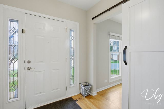 105 Wildflower Lane, Round Lake Beach, IL 60073