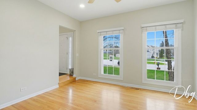 105 Wildflower Lane, Round Lake Beach, IL 60073