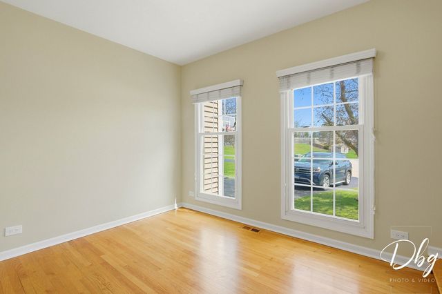 105 Wildflower Lane, Round Lake Beach, IL 60073