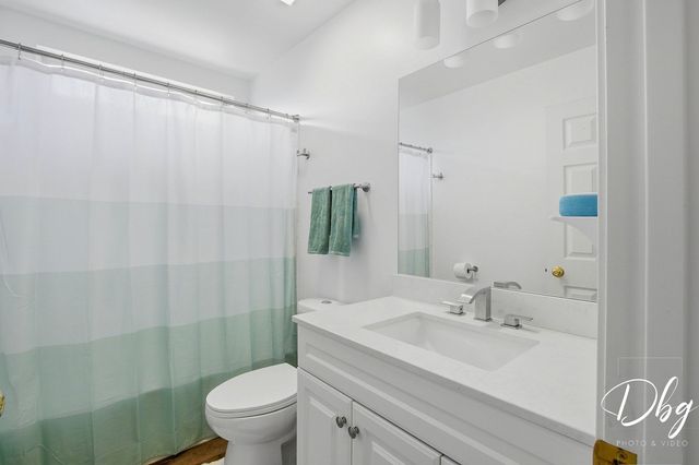 105 Wildflower Lane, Round Lake Beach, IL 60073