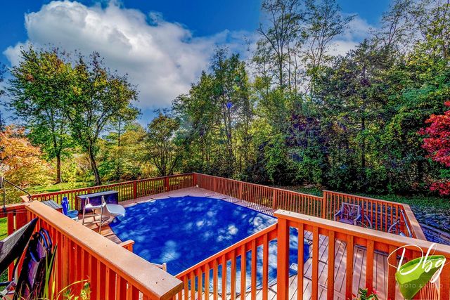 105 Wildflower Lane, Round Lake Beach, IL 60073