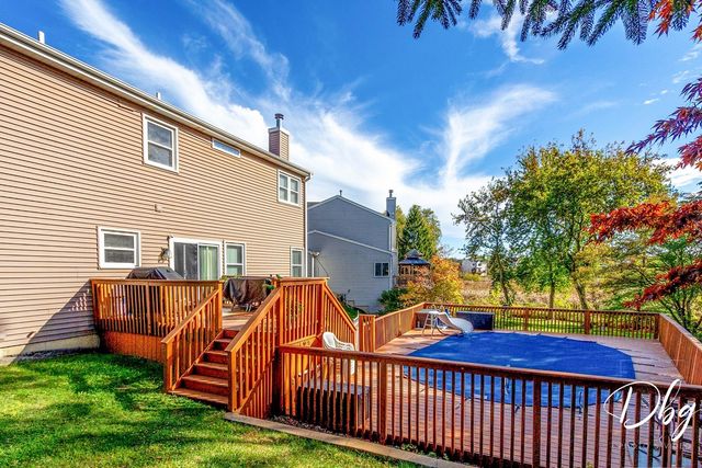 105 Wildflower Lane, Round Lake Beach, IL 60073