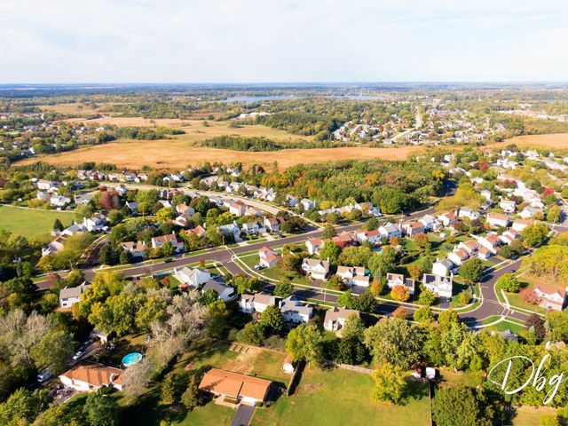 105 Wildflower Lane, Round Lake Beach, IL 60073