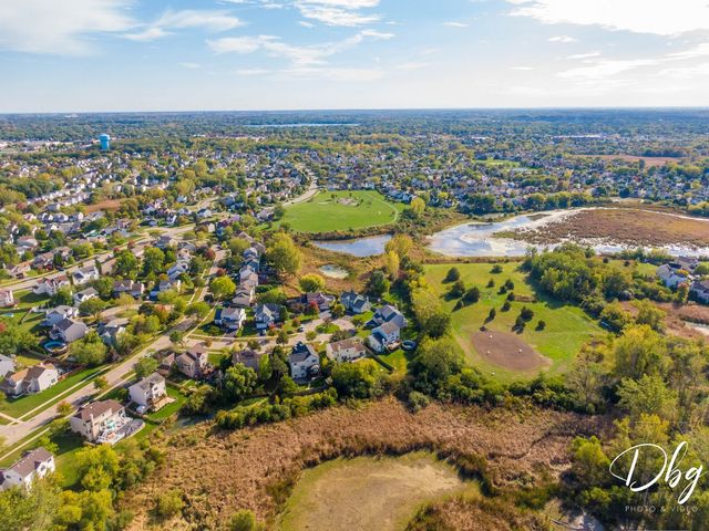 105 Wildflower Lane, Round Lake Beach, IL 60073