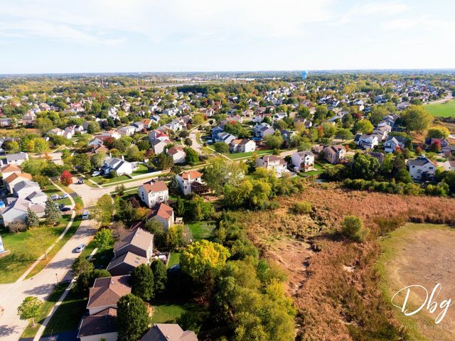 105 Wildflower Lane, Round Lake Beach, IL 60073