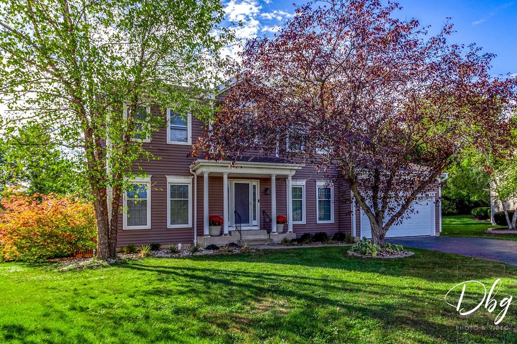 105 Wildflower Lane, Round Lake Beach, IL 60073