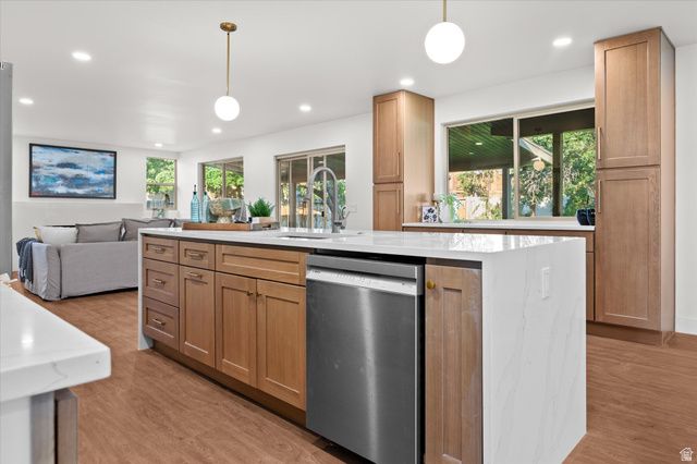 7575 S LAKE MARY DR, Cottonwood Heights, UT 84121