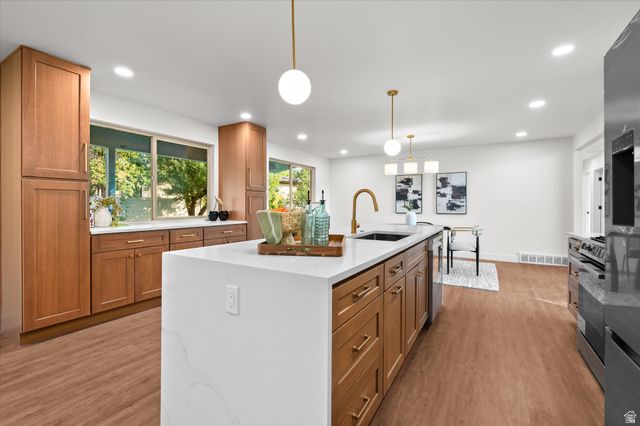7575 S LAKE MARY DR, Cottonwood Heights, UT 84121
