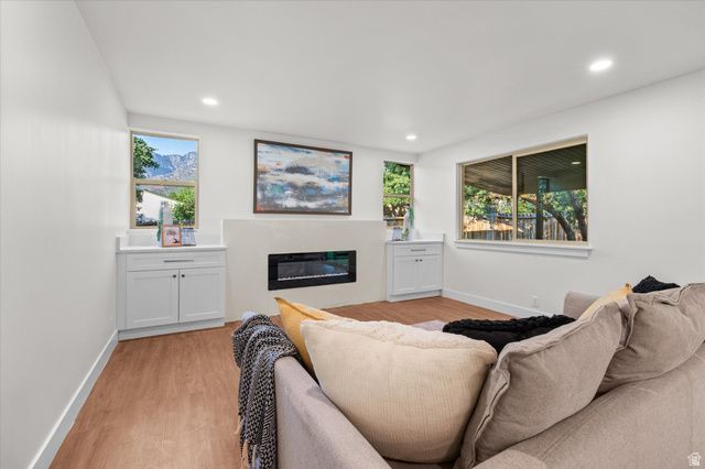 7575 S LAKE MARY DR, Cottonwood Heights, UT 84121