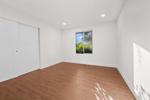 7575 S LAKE MARY DR, Cottonwood Heights, UT 84121