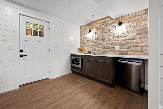 7575 S LAKE MARY DR, Cottonwood Heights, UT 84121