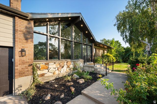 7575 S LAKE MARY DR, Cottonwood Heights, UT 84121
