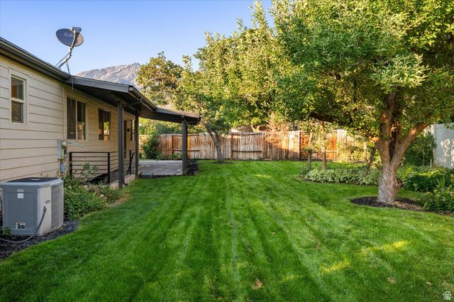 7575 S LAKE MARY DR, Cottonwood Heights, UT 84121