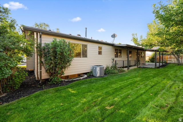 7575 S LAKE MARY DR, Cottonwood Heights, UT 84121