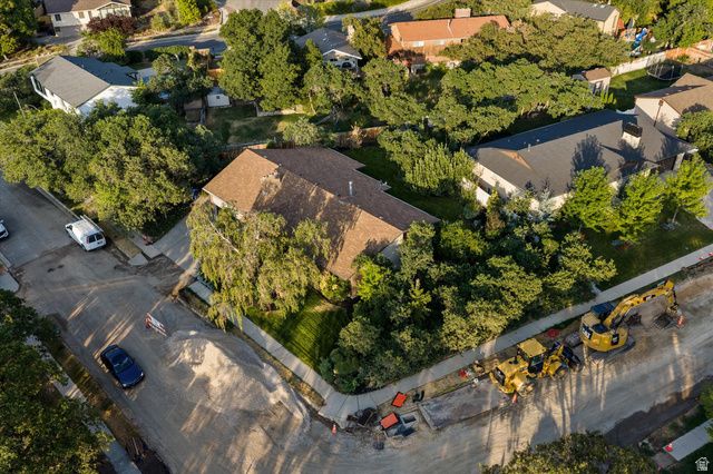 7575 S LAKE MARY DR, Cottonwood Heights, UT 84121