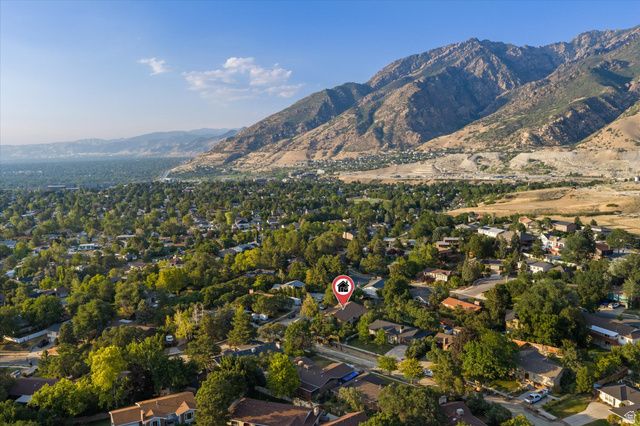 7575 S LAKE MARY DR, Cottonwood Heights, UT 84121