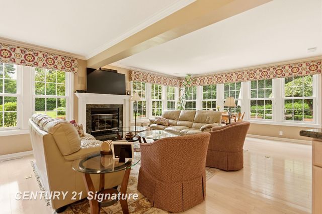 14 Edgewood Road, Saginaw, MI 48602