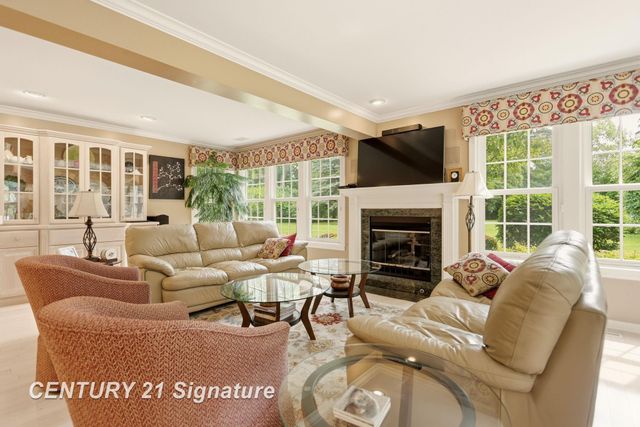 14 Edgewood Road, Saginaw, MI 48602
