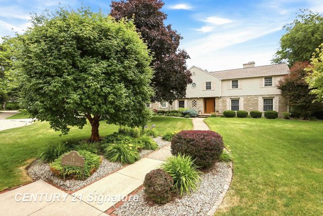 14 Edgewood Road, Saginaw, MI 48602