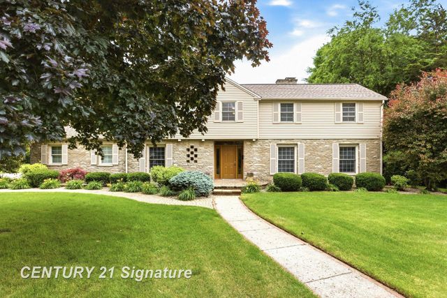 14 Edgewood Road, Saginaw, MI 48602