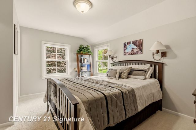 14 Edgewood Road, Saginaw, MI 48602