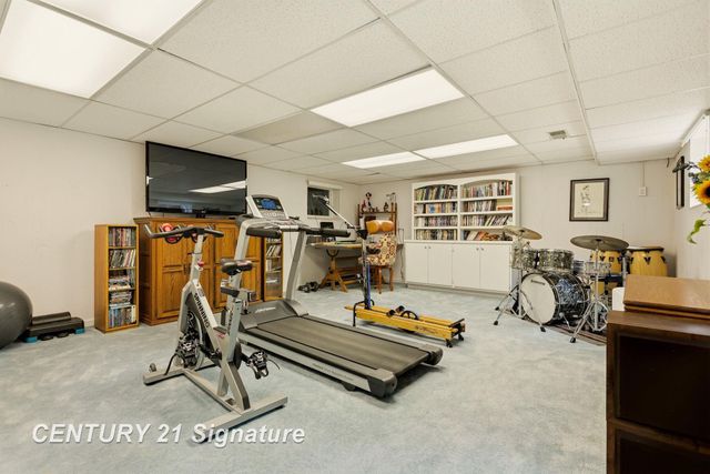 14 Edgewood Road, Saginaw, MI 48602