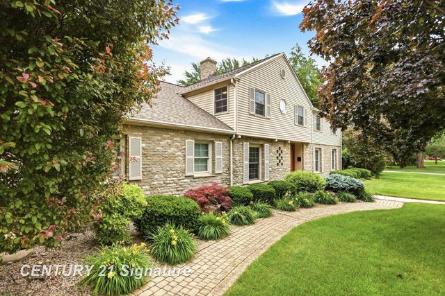 14 Edgewood Road, Saginaw, MI 48602