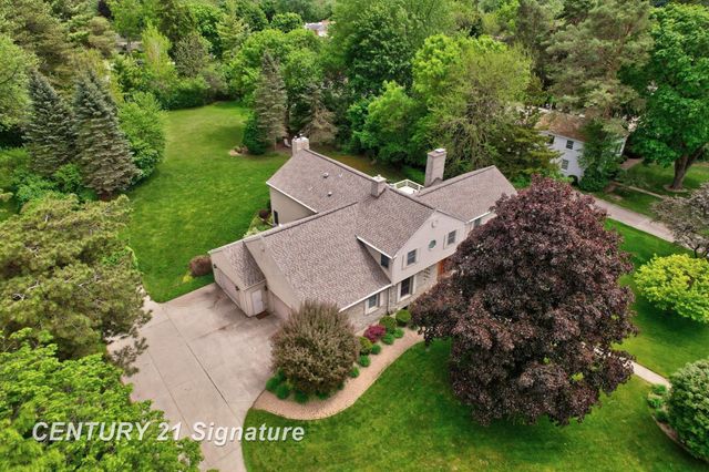 14 Edgewood Road, Saginaw, MI 48602