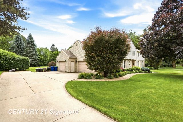 14 Edgewood Road, Saginaw, MI 48602