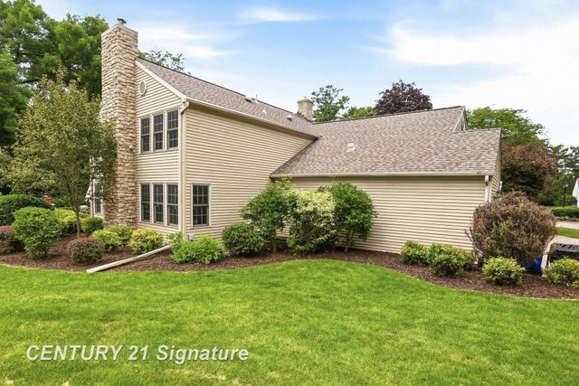14 Edgewood Road, Saginaw, MI 48602