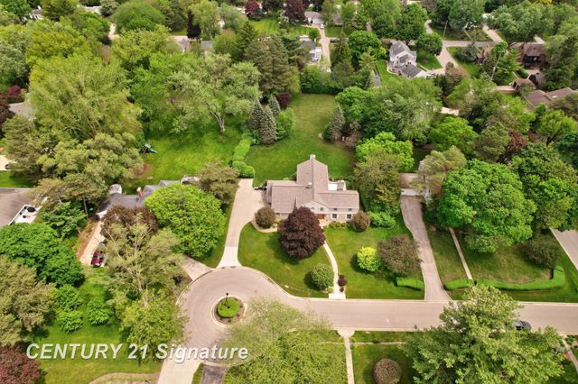 14 Edgewood Road, Saginaw, MI 48602